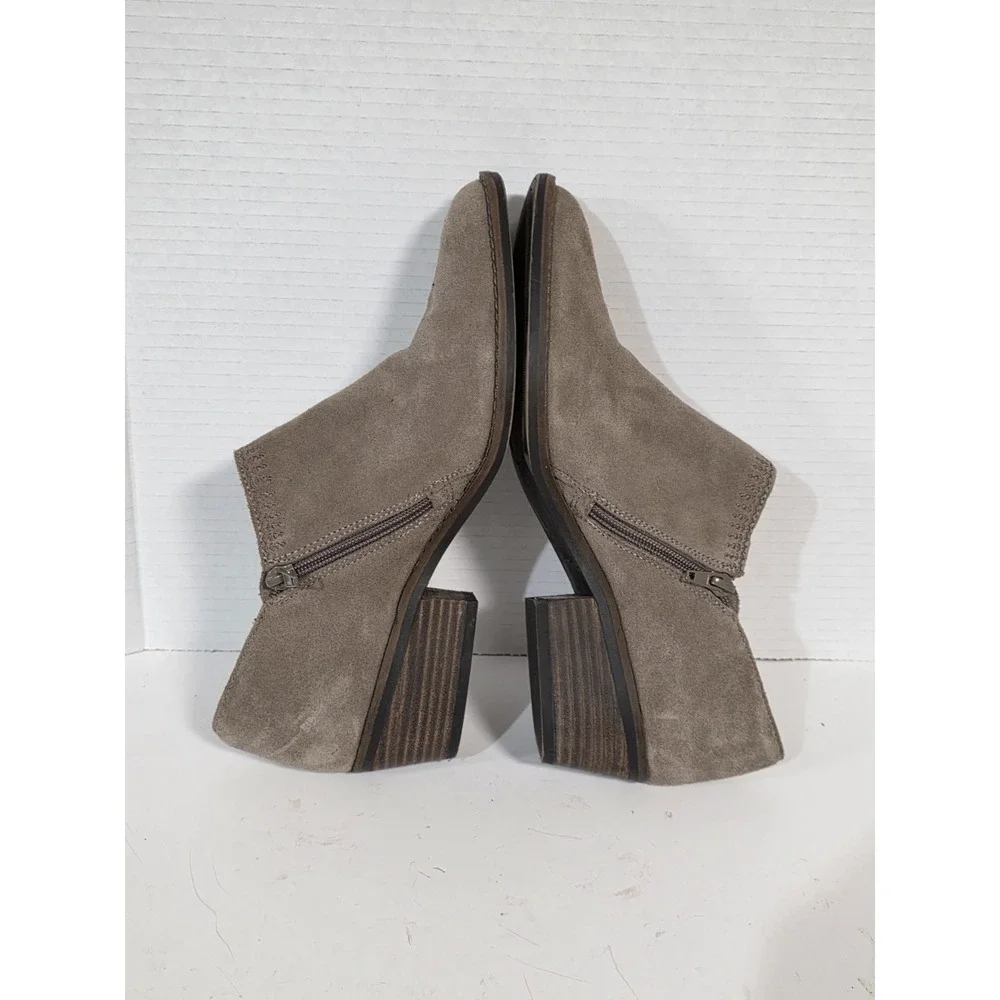 Lucky Brand Barough Ankle Boots Womens Sz 10 Brown Suede Beige Booties Side Zip